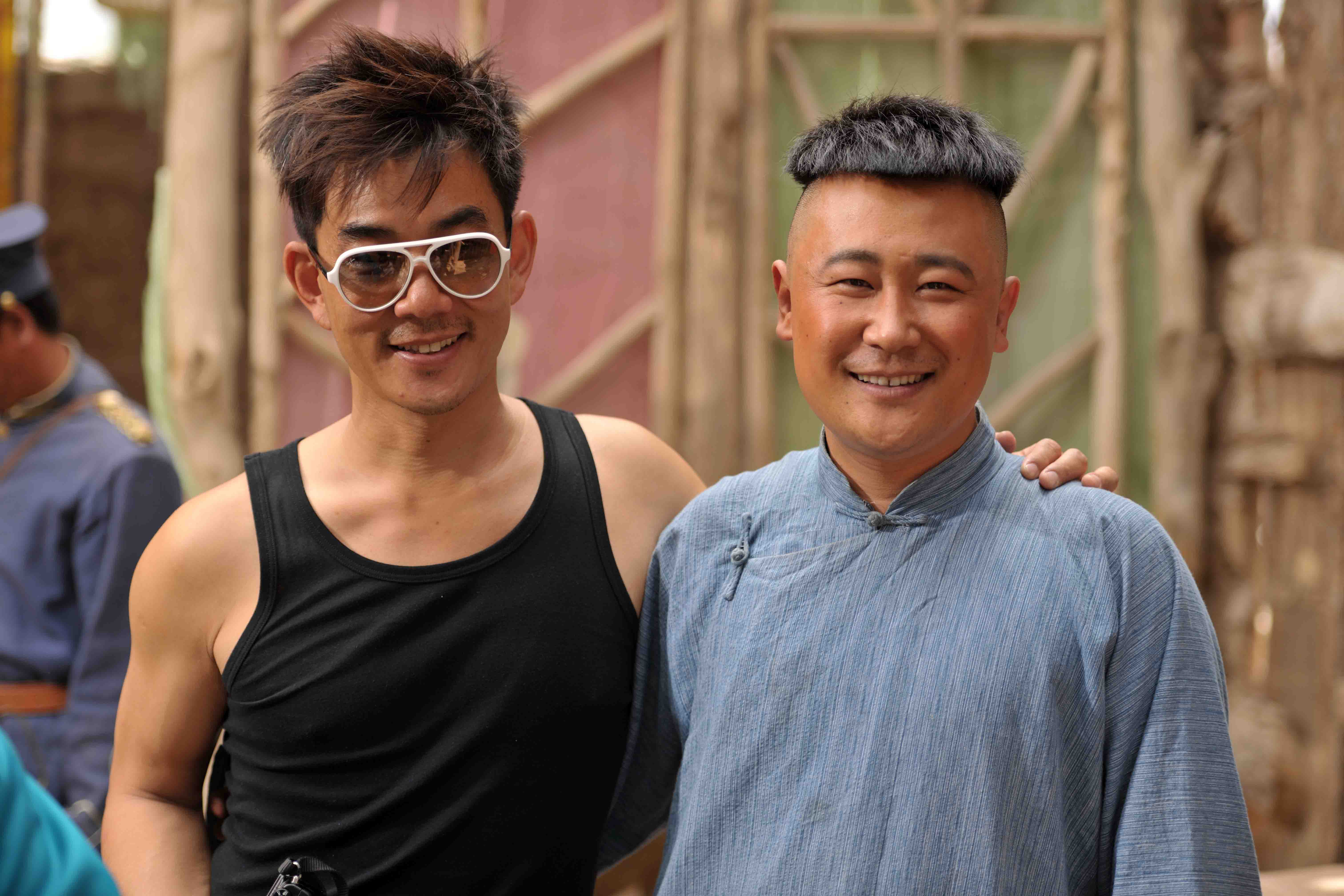  p>《双城计中计》是由导演 a target="_blank" href="/item/潘安子