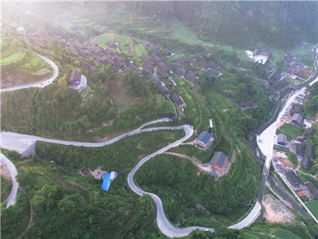 吕洞村,湖南省 a target="_blank" href="/item/湘西土家族苗族自治州