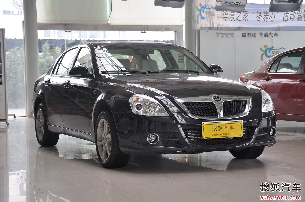  p>2004年12月15日,由华晨中华汽车有限公司全力打造的"尊驰"系列轿车