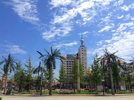 <p>安国市升级工程中心广场