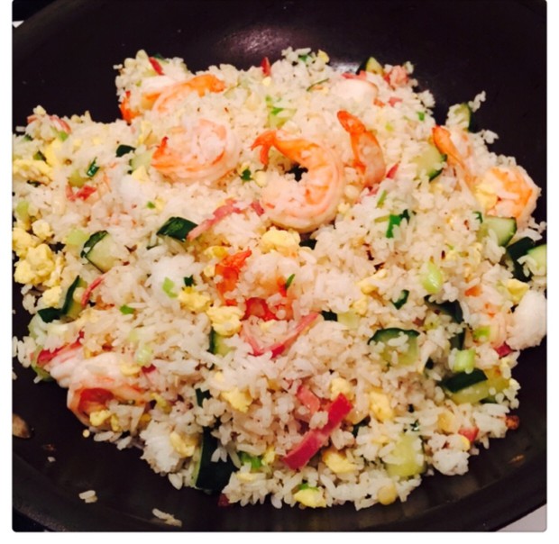 鲜虾鸡蛋炒饭