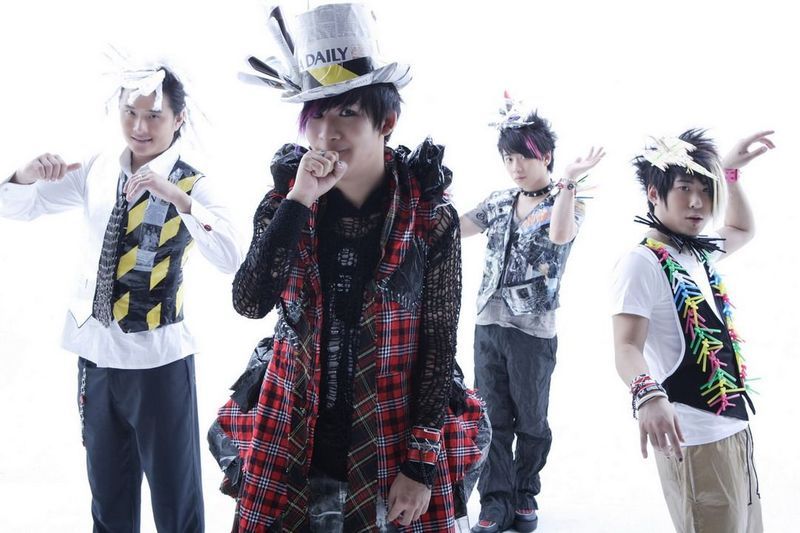  p>《加油歌》是 a target="_blank" href="/item/花儿乐队">花儿乐队