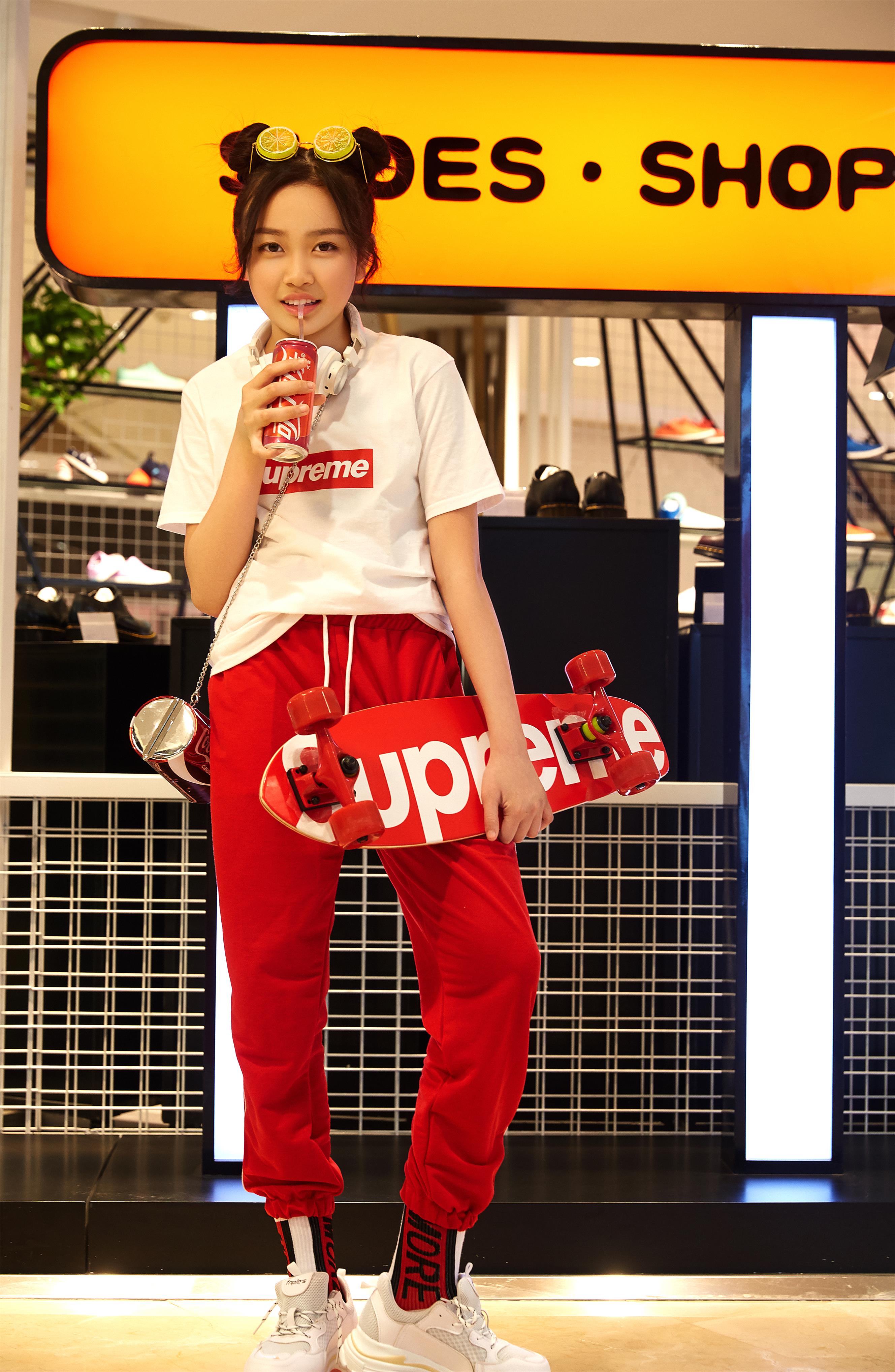  p>王晨曦,2006年3月8日出生于吉林长春, a targ