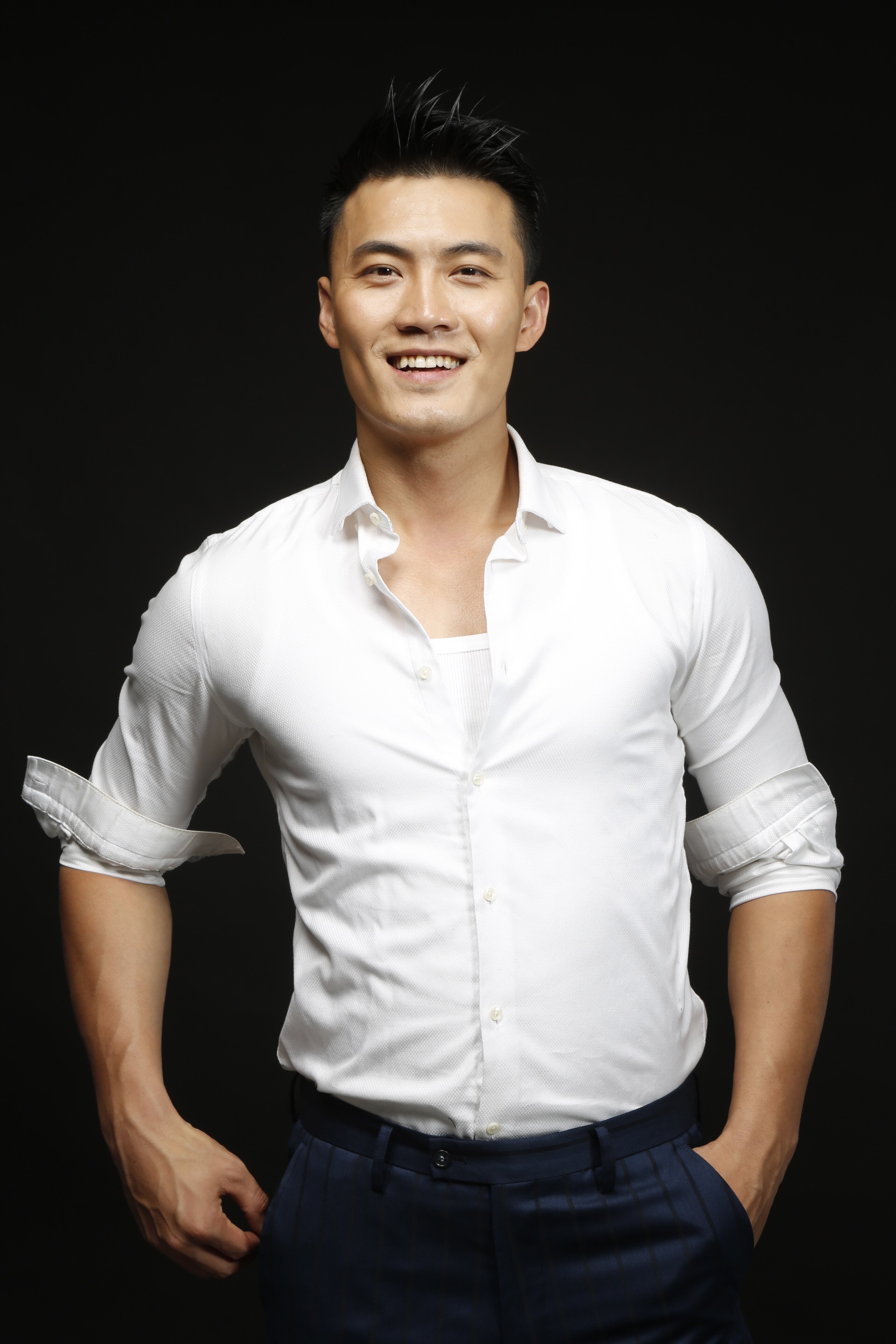 1987年6月7日出生于黑龙江省大庆市,中国内地男演员