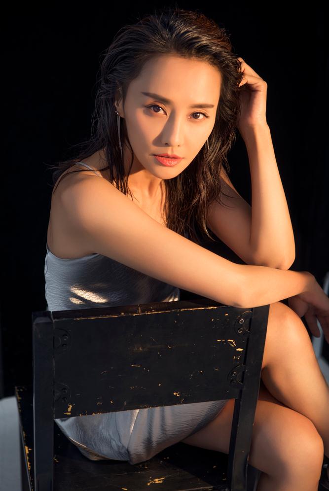  p>马雅舒,1977年3月24日出生于云南省昆明市,中国内地女演员,毕业于 