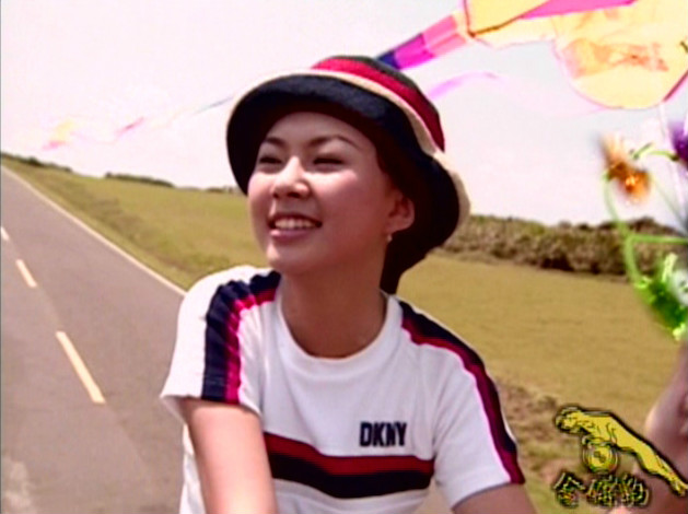  p>《鲁冰花》是 a target="_blank" href="/item/卓依婷/753191"