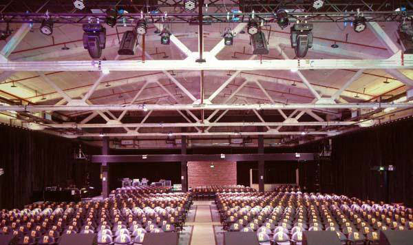  /a>自画像广州演唱会于2014年11月15日在广州中央车站展演中心举行