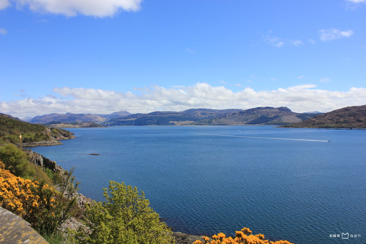  p>尼斯湖(loch ness)亦译内斯湖,位于英国苏格兰高原北部的 a href="