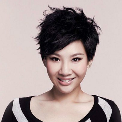 配音黎泓和王祖蓝饰宋大礼备注年轻时/七十年代配音苏柏丽徐子珊饰