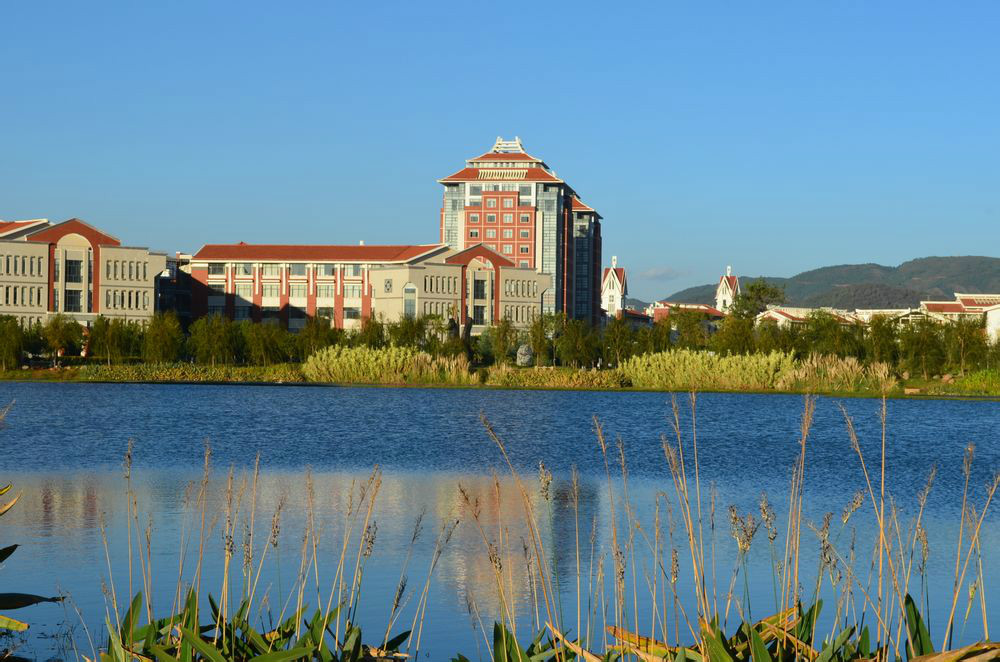 云南民族大学