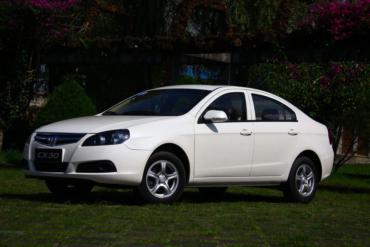  p>长安悦翔是长安公司生产的一款 a href="#" data-lemmaid="9514808