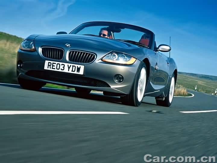  p>轿车(saloon car)是指用于载送人员及其随身物品,且座位布置在两轴