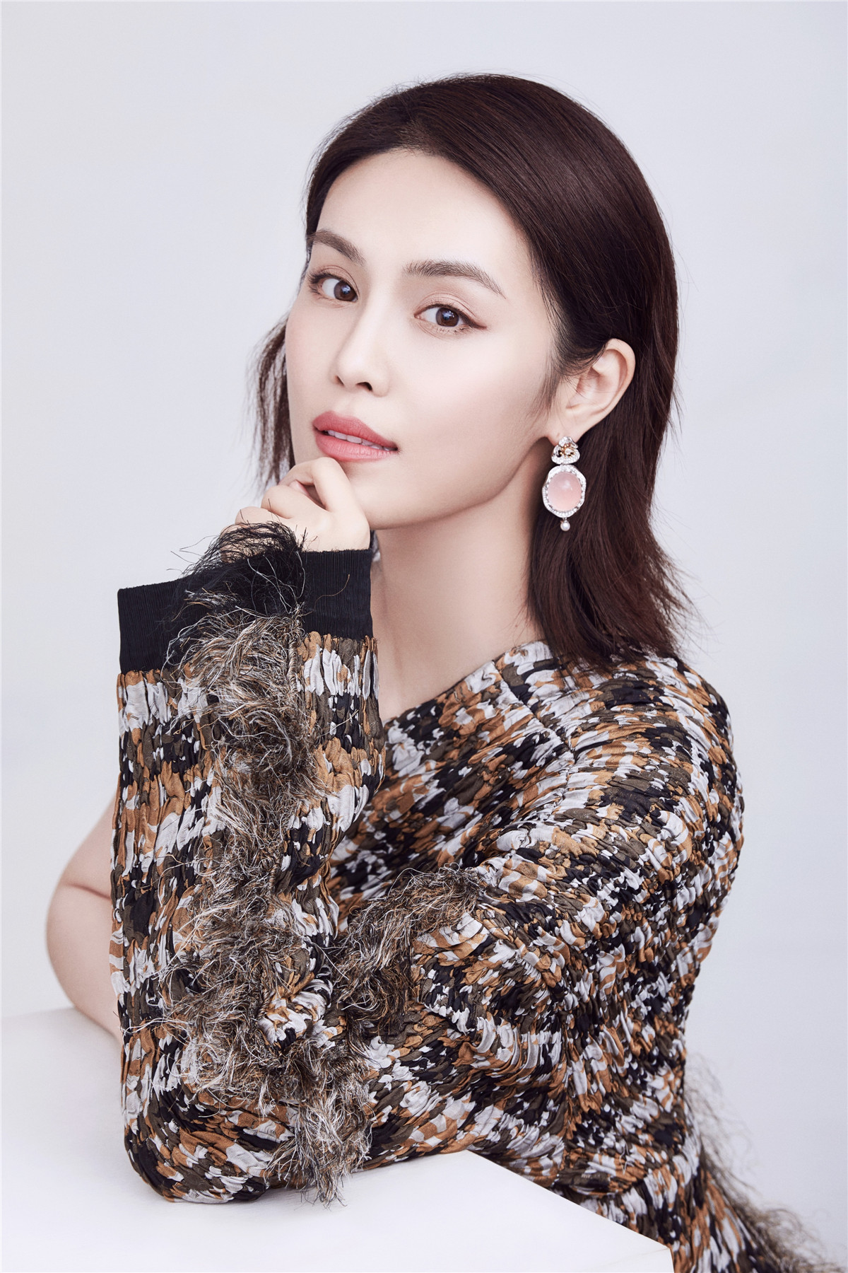 dantong),原名韩丹彤,1989年11月14日出生于山东济南,中国内地女演员