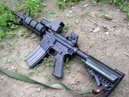  p>m4a1卡宾枪是由美国 a target="_blank" href="/item/柯尔特公司