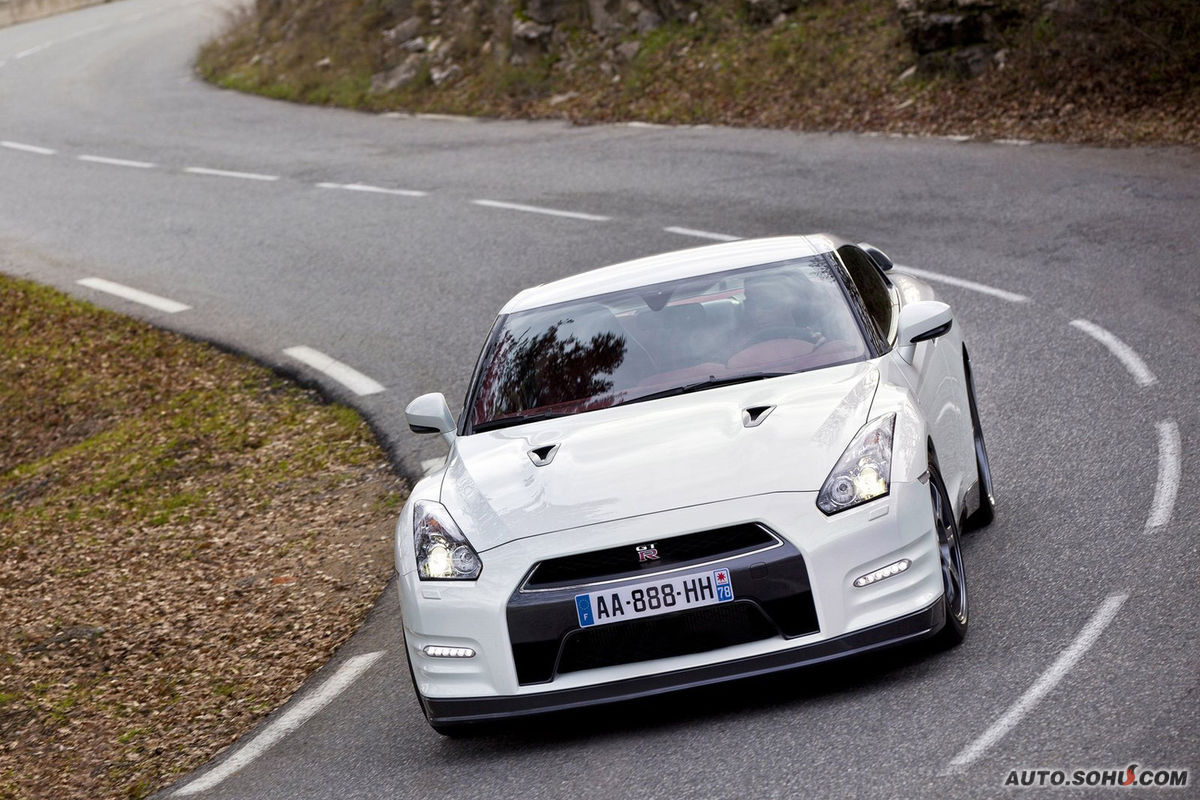 data-lemmaid="1249500">日产汽车 /a>生产的高性能高可靠性的大马力