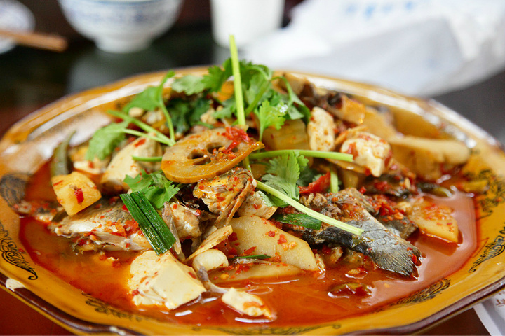 白族酸木瓜豆腐鱼