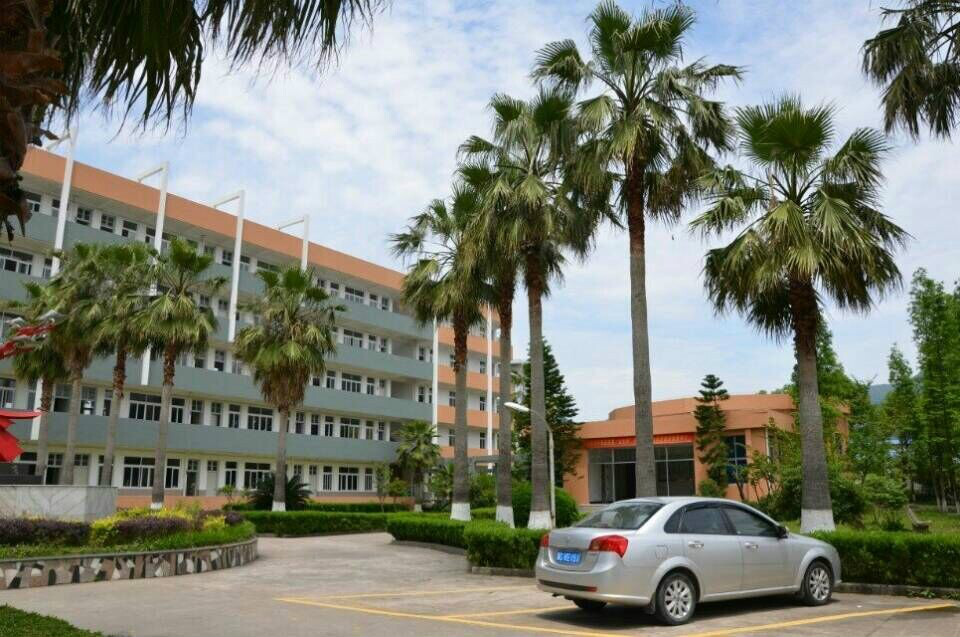 学校,简称 a target="_blank" href="/item/平阳职业中专/8771137"