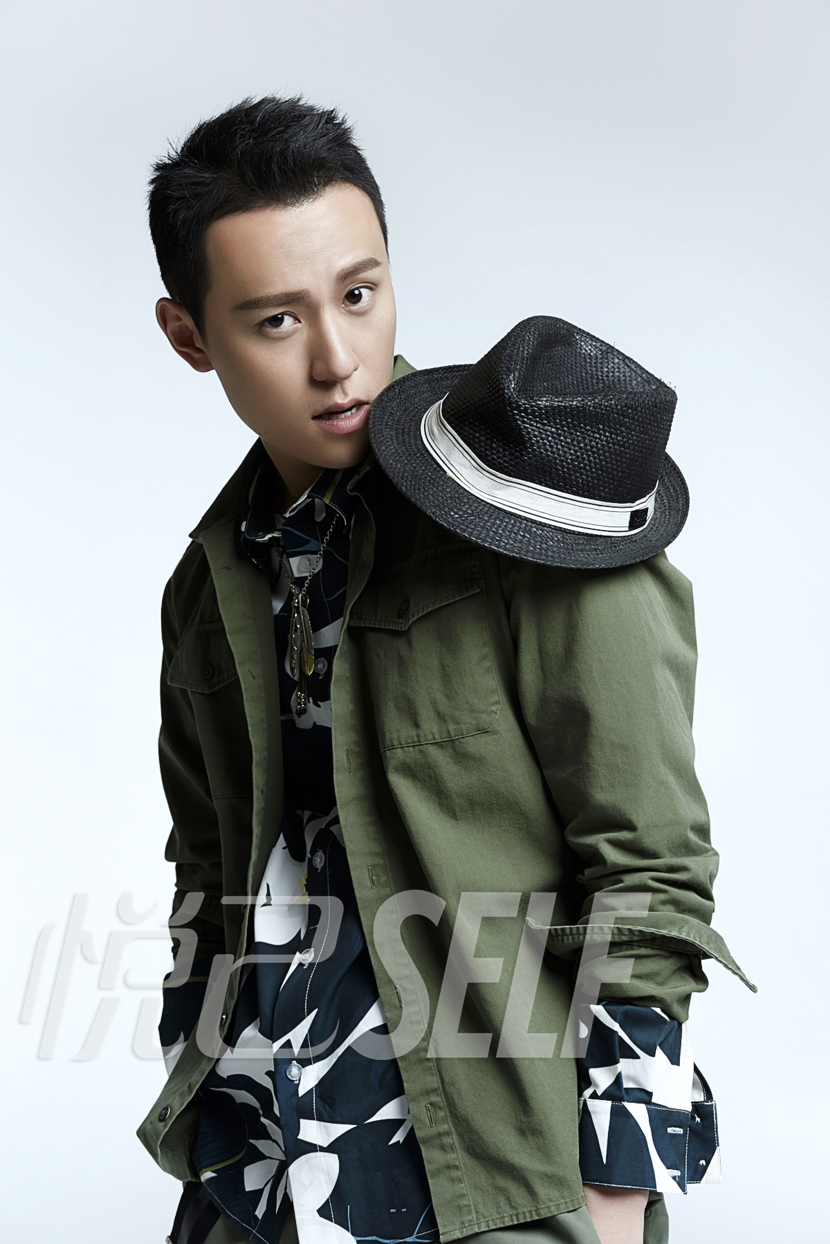  p>秦俊杰,1991年9月1日出生于福建省厦门市,中国内地影视男演员.