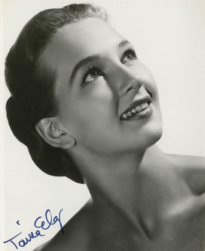  p>泰娜·伊尔格,女,1930年出生,芬兰演员,舞蹈家,曾出演过《 a