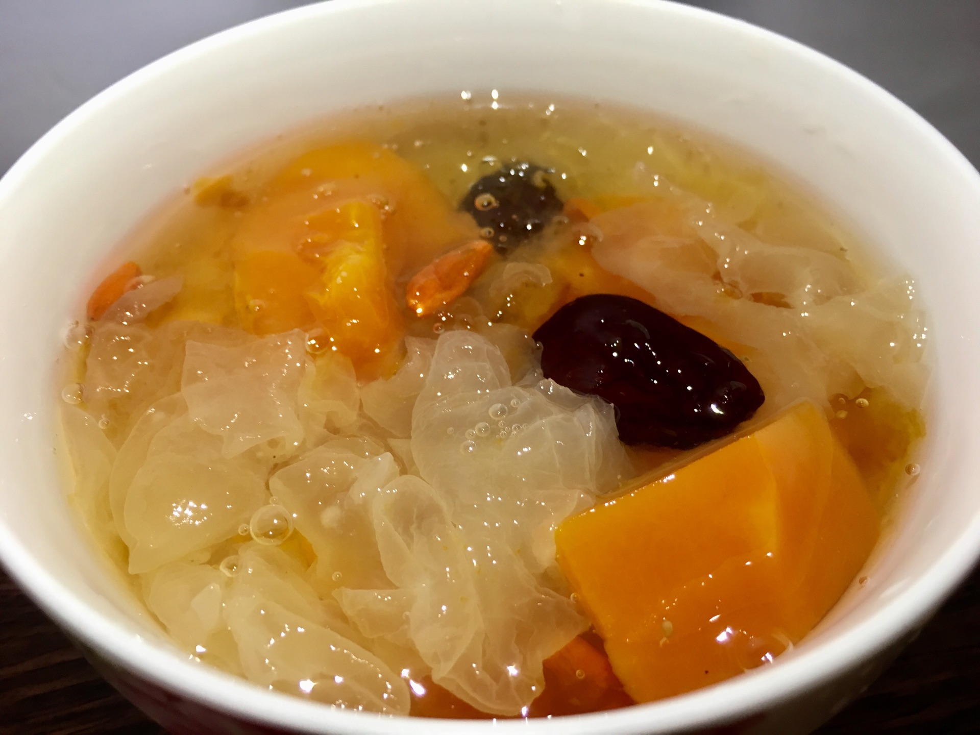 银耳木瓜红枣汤