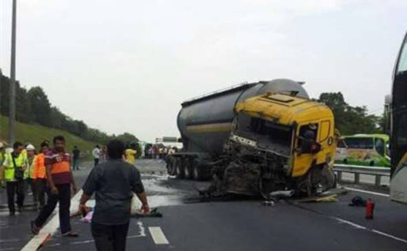 1月7日马来西亚巴士车祸事故