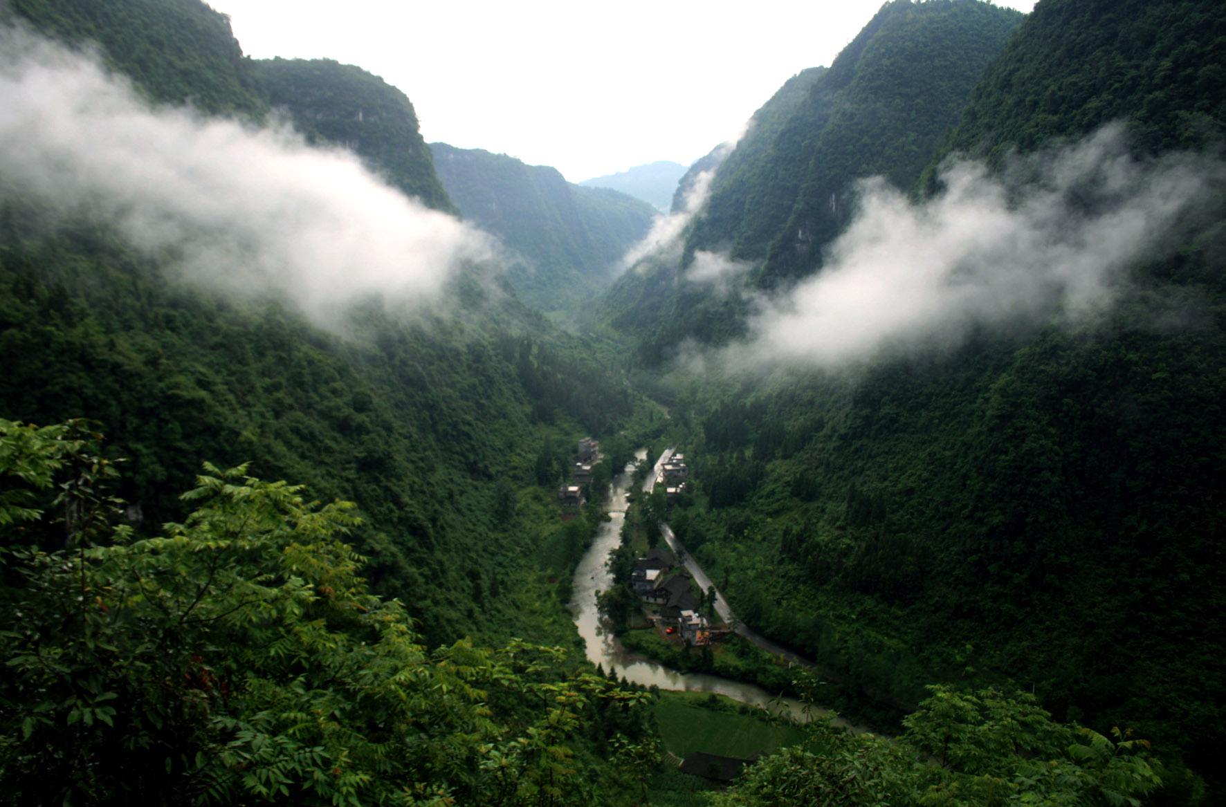  p>乌龙山位于湖南省 a target="_blank" href="/item/湘西土家族苗族