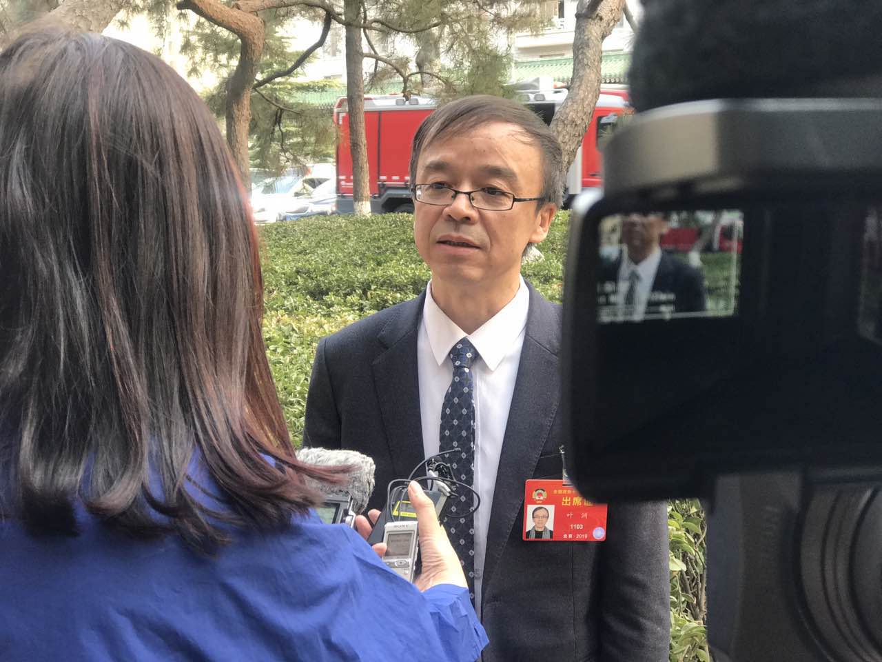  p data-id="gnbr7xl2k2">叶舟,本名叶洲,1966年出生, a target="