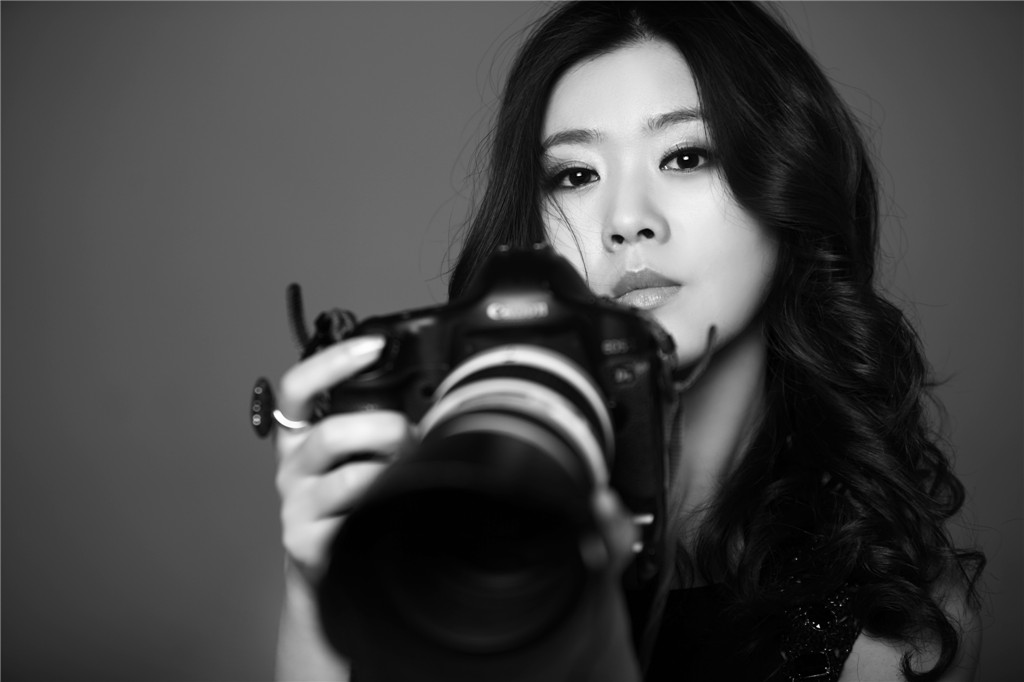 傲然,1986年4月14日出生于天津,毕业于天津市师范大学04级播音与主持