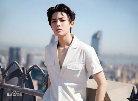 <p>侯明昊