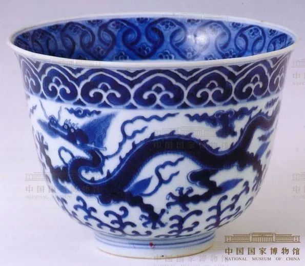 国家博物馆的“龙纹”瓷器，美极了！_百科TA说