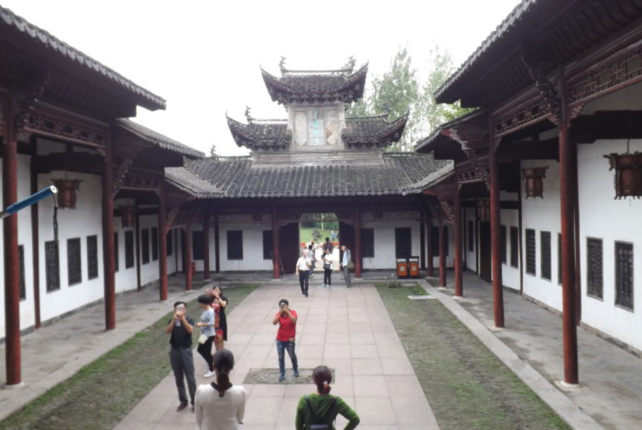  p data-id="gnb885dc18">李白纪念馆,位于安徽省马鞍山市雨山区采石