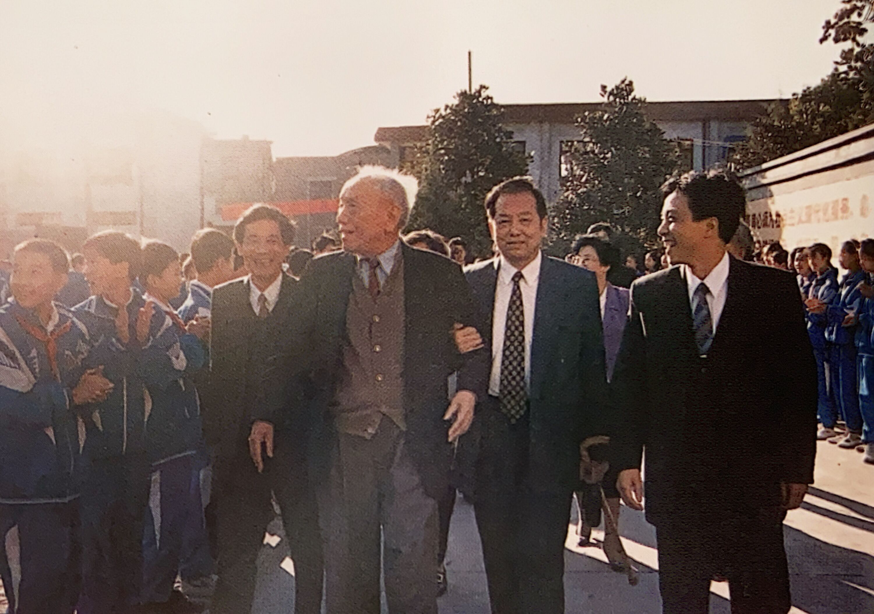 a>秀州中学历史悠久已届百年,是嘉兴历史上第一所中学,名人众多的中学