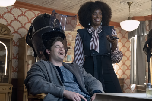 《上载新生第三季》剧照