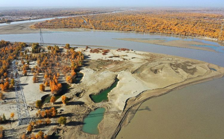  p>轮南镇,隶属于新疆维吾尔自治区 a target="