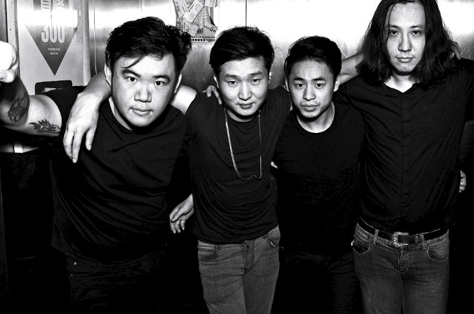  p>钢心儿,steely heart钢心乐队.