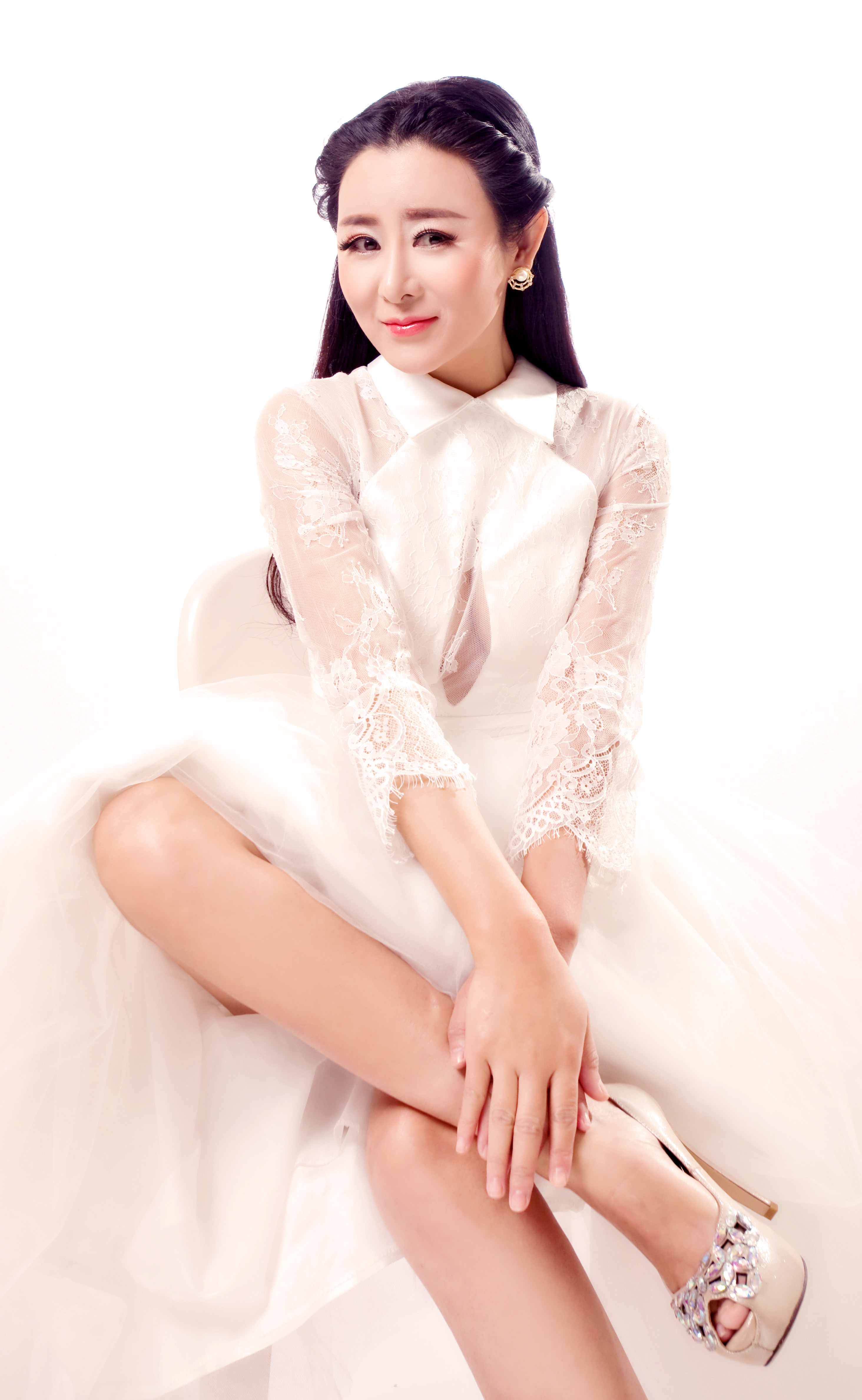  p>肖雨蒙,1982年5月26日出生于山东省临沂市平邑县,中国内地女歌手