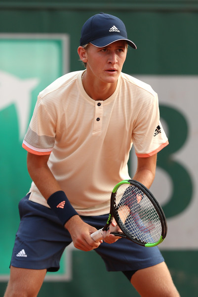  p>塞巴斯蒂安·科达(sebastian korda),2000年7月5日出生于美国 a