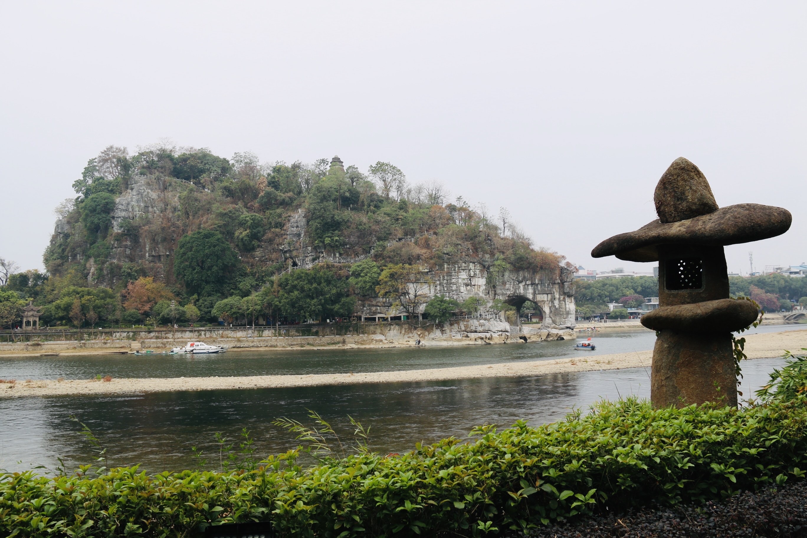  p data-id="gnzltpdj4q">訾洲公园是位于广西壮族自治区桂林市 a