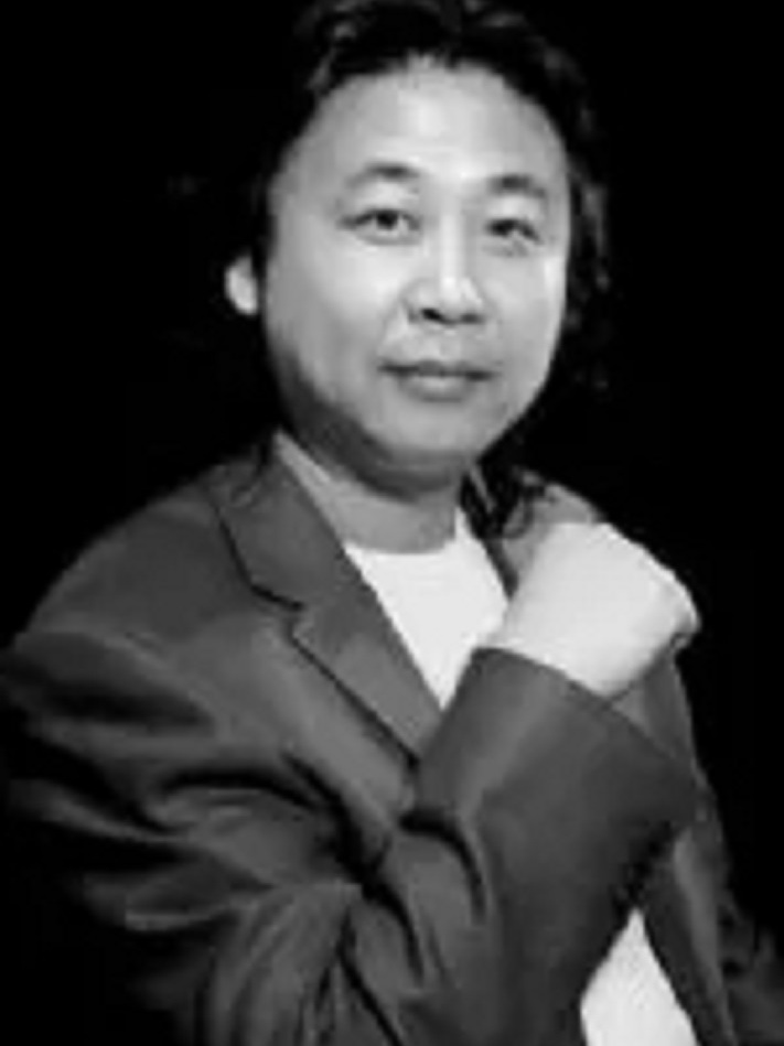  p>张策1968年7月出生于辽宁省 a target="_blank" href="/item/沈阳