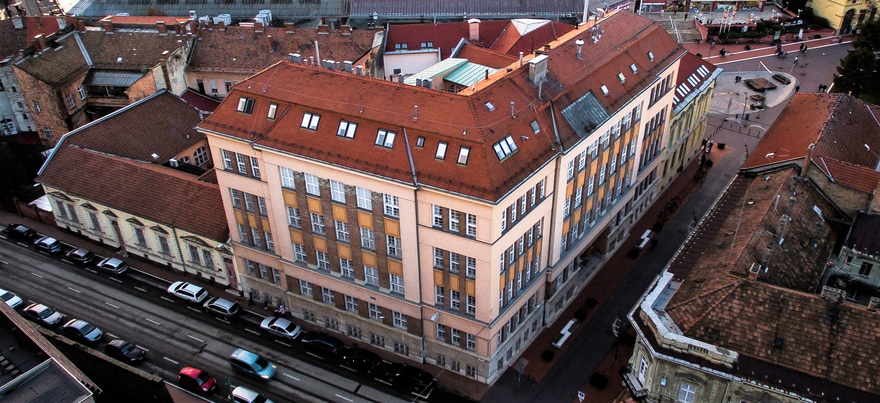  p>塞格德大学(匈牙利语:szegedi tudományegyetem,英语:university