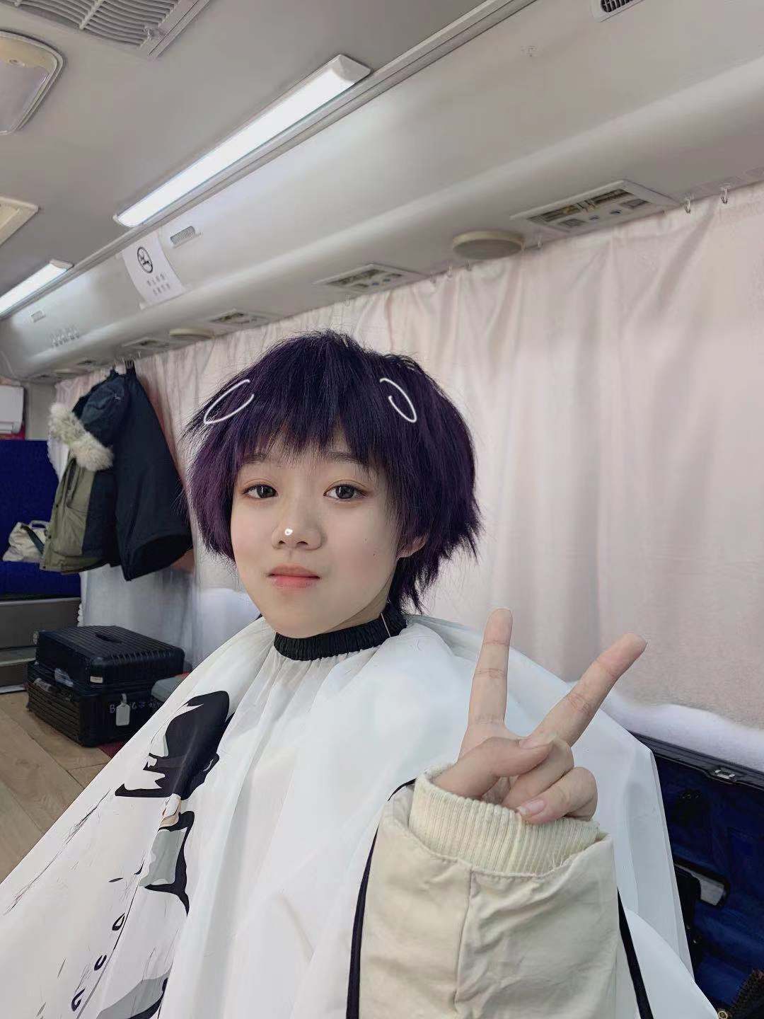  p data-id="sijzvdvxhqwb">张靖岚,2006年2月