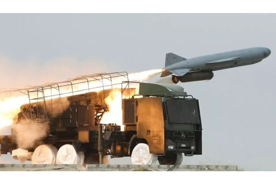  p>蚕式导弹一般指中国制造的鹰击系列反舰导弹,尤其特指仿自 a