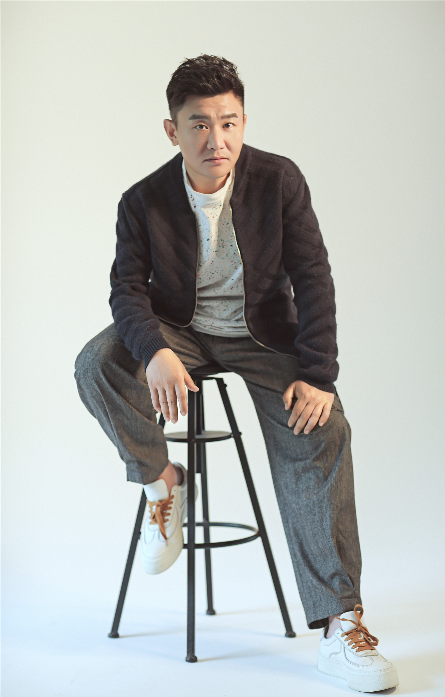  p>李戈,演员,作品有《巨浪》,《 a target="_blank" href="/item