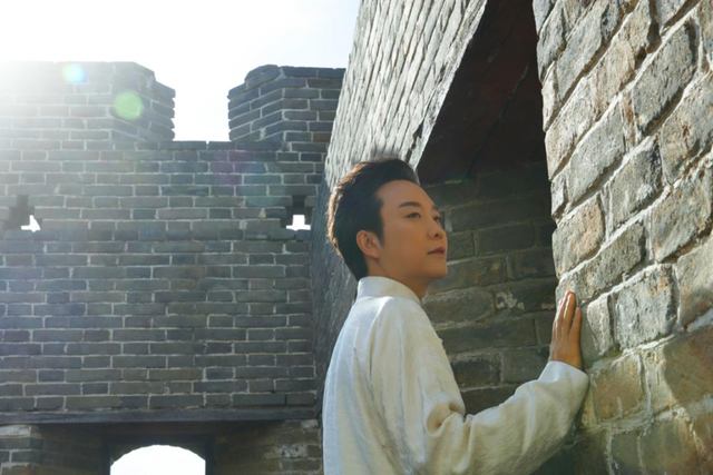  span class="ref" data-ctrid="syayiqrpicvs">《万疆》是由李姝作词