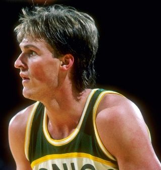  p>汤姆·钱伯斯(tom chambers),1959年6月21日出生于美国 a href="#"