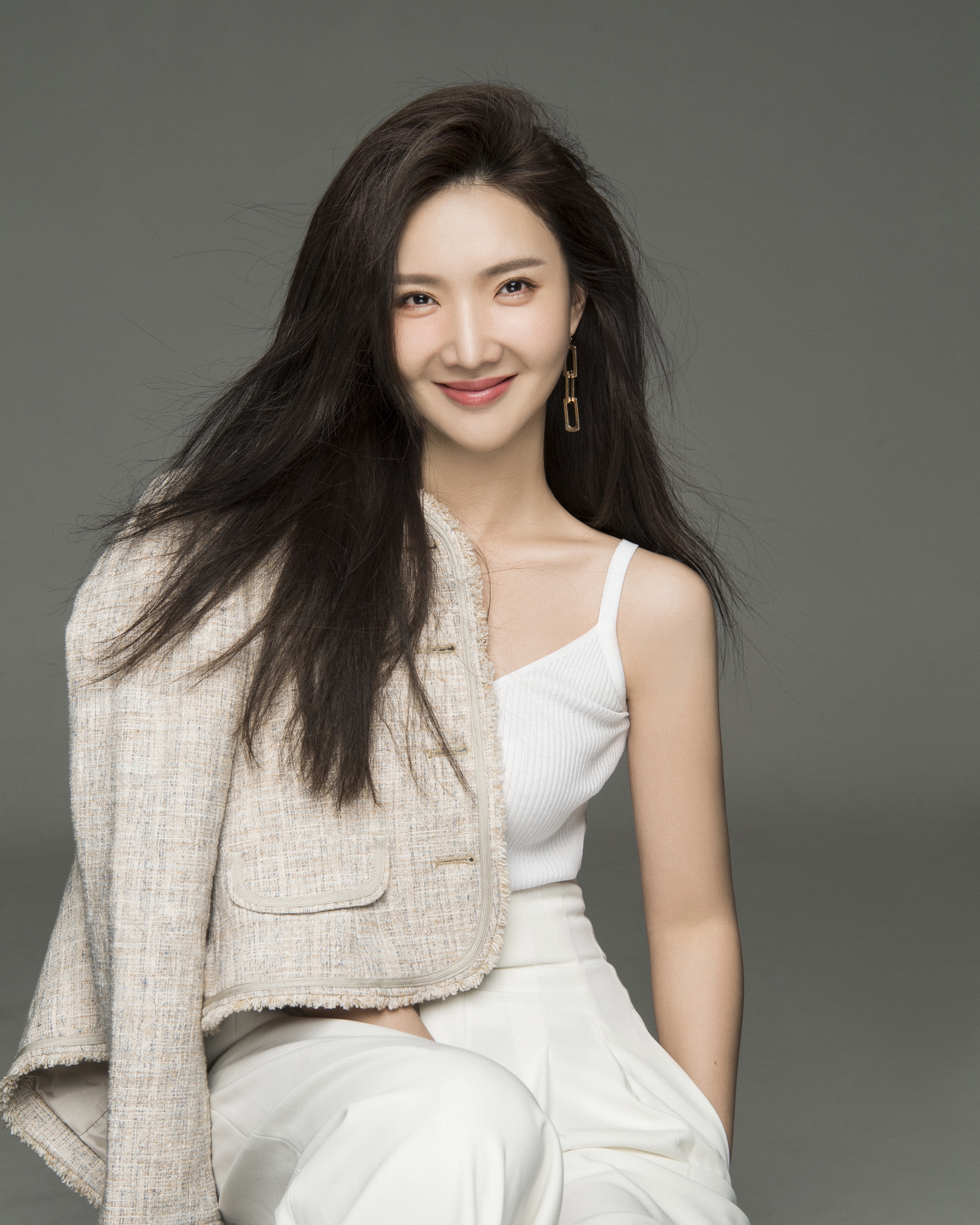  p>张芷榕,1991年1月30日出生于山东省青岛市,毕业于 a target="