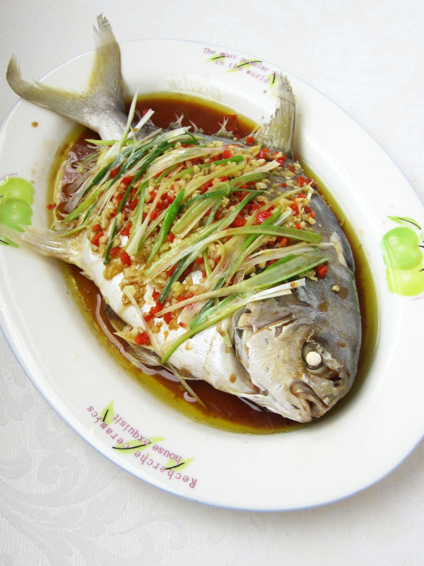 清蒸海鲳鱼