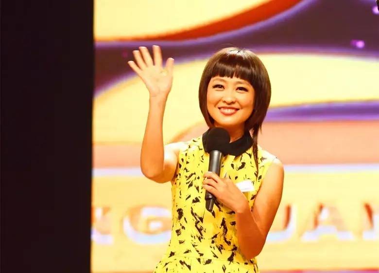  p data-id="go027rtwo4">黄时,艺名小时姐姐,中国女主持人,1992-1995