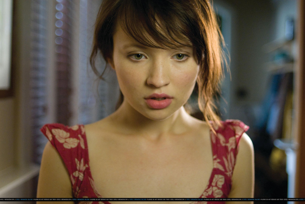 p>艾米丽·布朗宁(emily browning),1988年12月7日出生于澳大利亚