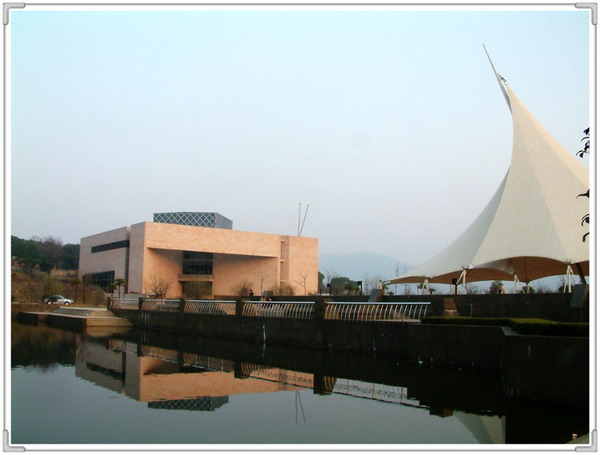  p>黄石市博物馆,黄石第一个博物馆,1979年10月1日建成开馆,一直是以